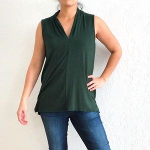 VINCE CAMUTO Soft Sleeveless Ruched V Neck Top